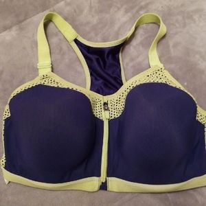 Sports bra Wacoal size 38DD